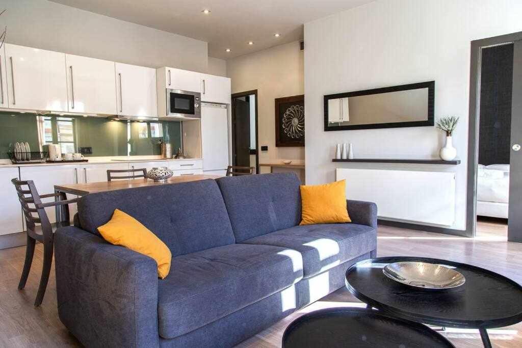 Inspired By Enjoyapartments برشلونة الغرفة الصورة