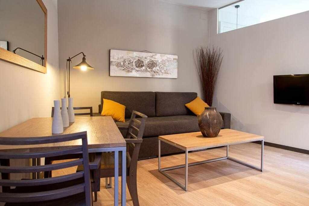 Inspired By Enjoyapartments برشلونة الغرفة الصورة
