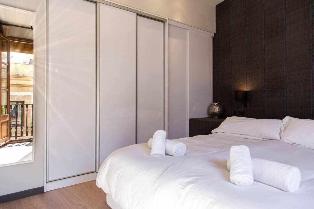 Inspired By Enjoyapartments برشلونة الغرفة الصورة