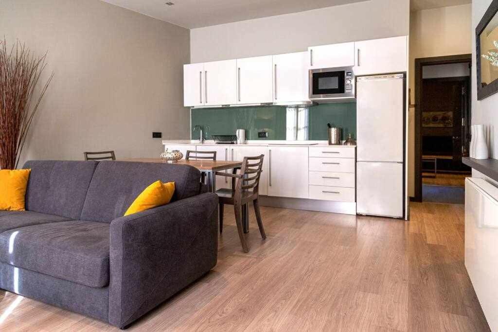 Inspired By Enjoyapartments برشلونة المظهر الخارجي الصورة