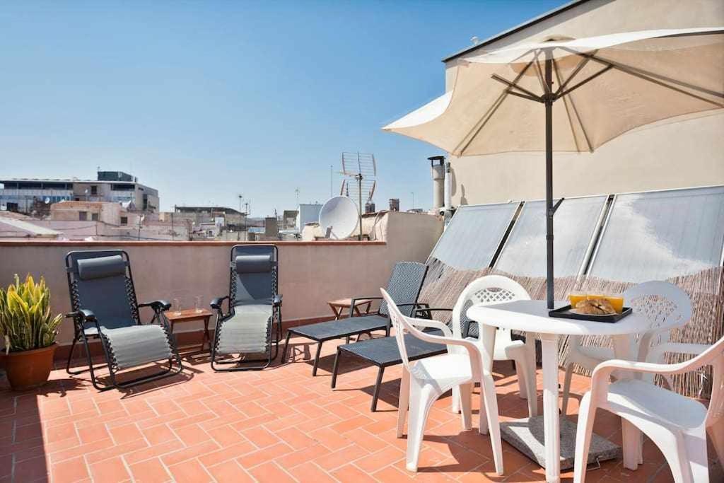 Inspired By Enjoyapartments برشلونة الغرفة الصورة
