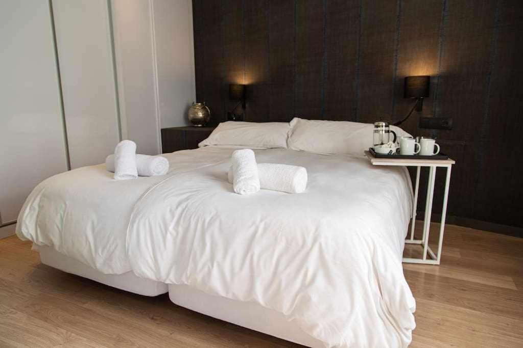 Inspired By Enjoyapartments برشلونة الغرفة الصورة