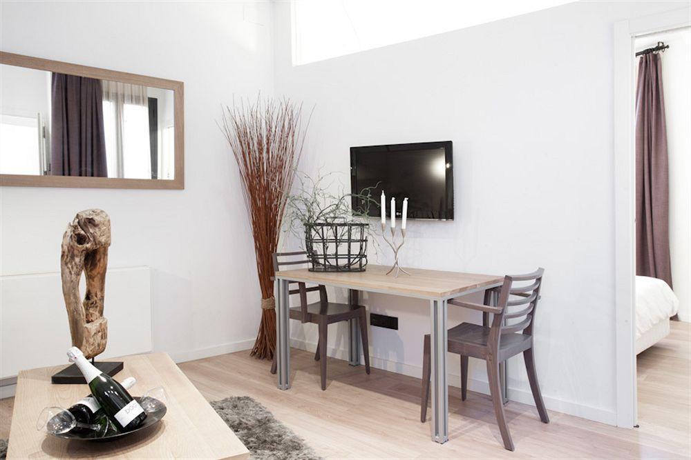 Inspired By Enjoyapartments برشلونة المظهر الخارجي الصورة