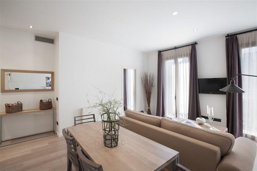Inspired By Enjoyapartments برشلونة المظهر الخارجي الصورة